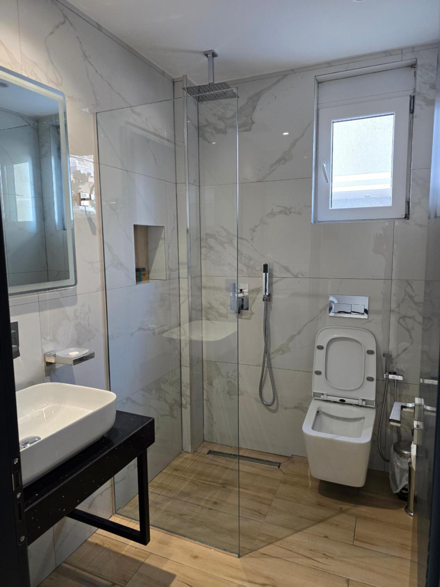 סרנדה F&J Hotel מראה חיצוני תמונה